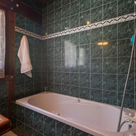 Sainte-foy-l'argentiere Sleeps 4 *
